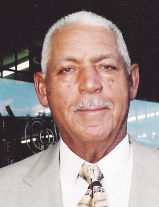 Pioneering Kansas City Businessman Leon Stapleton Dies