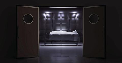 Autopsy room (Photo by Gilles Corona)