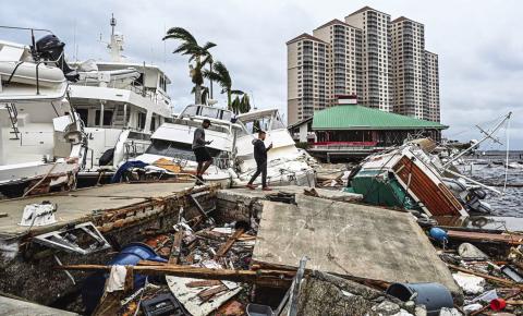 Boats are left stranded on the shore in the aftermath of Hurricane Ian in Fort Myers, Florida, on September 29, 2022. Georgio Viera/AFP via Getty Images