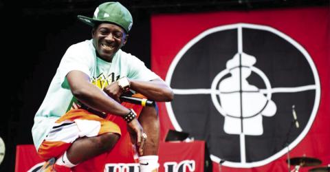 Flavor Flav’s Viral National Anthem at NBA Game Performance Shakes the Internet