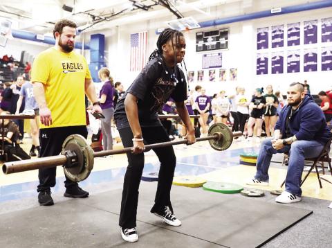 Ruskin High School Weightlifting student