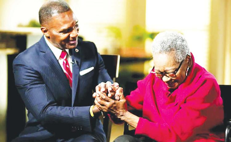 ALABAMA JUDGE SURPRISES CIVIL RIGHTS PIONEER AFTER CLEARING HER ARREST RECORD