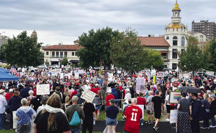 Stand Up KC, Missouri Workers Center, SEIU Local 1, SEIU Healthcare, and other unions, Missouri Jobs with Justice Voter Action, Missouri Voter Protection Coalition, Indivisible KC, and 50501 KC convened a mass rally on the Country Club Plaza against a special session to advance what they called “President Trump’s authoritarian power grab.” (Photo courtesy of Missouri Workers Center)